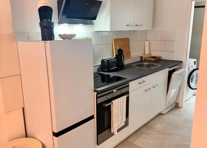 New In Buckau - Waschmaschine, Smart-tv, Neues Badezimmer * Magdeburg